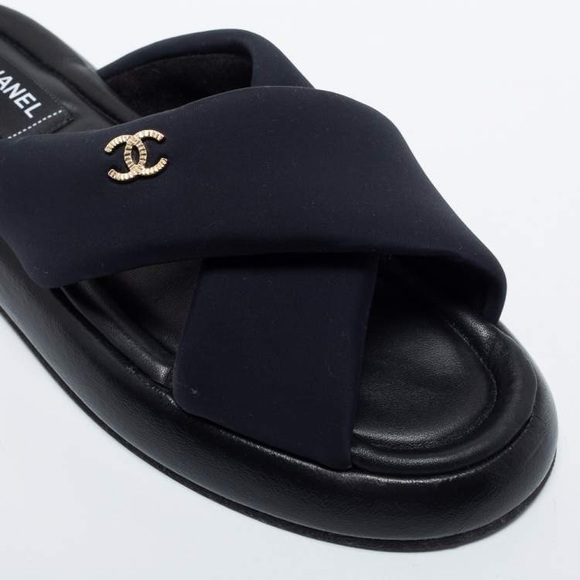 CHANEL WOMENS PUFFY SANDAL BLACK - Picture 4 of 13